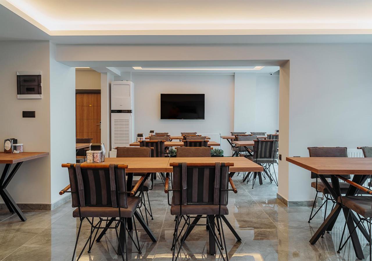 Port Hotel 3*
