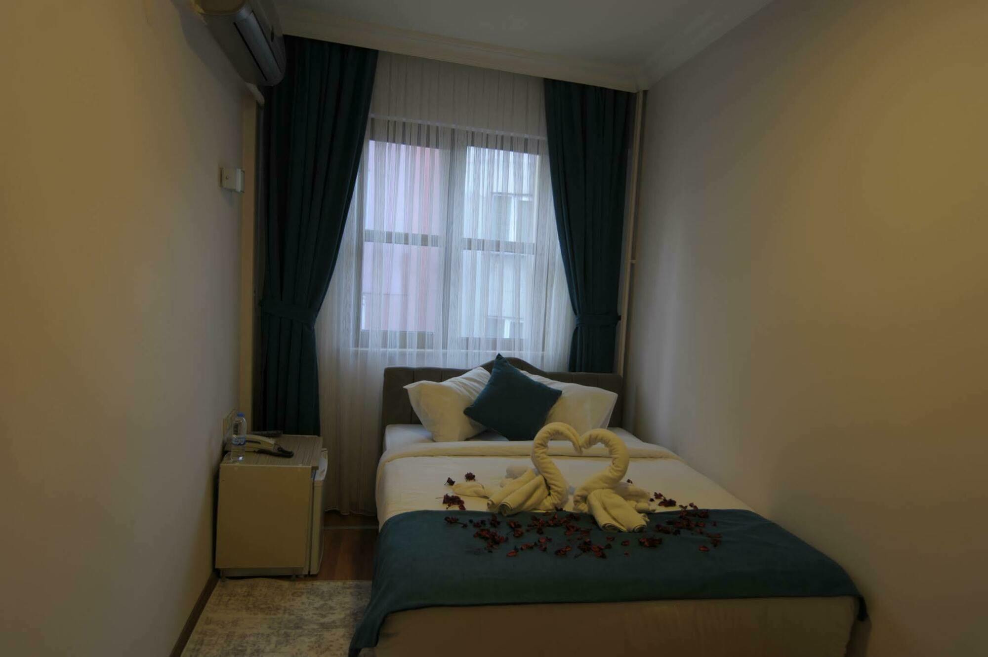 Port Hotel 3*