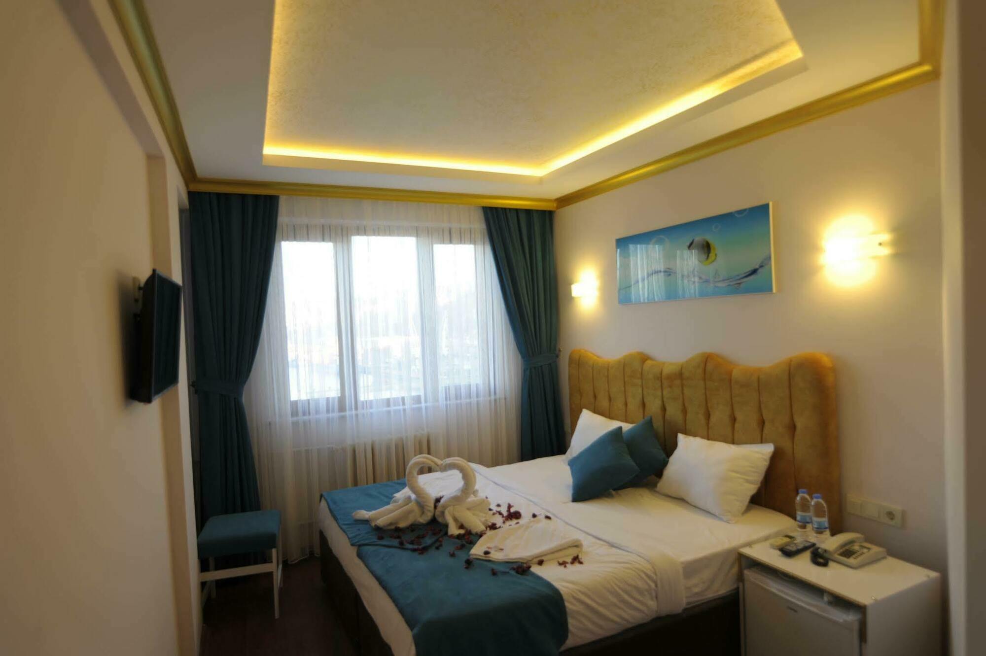 Port Hotel 3*